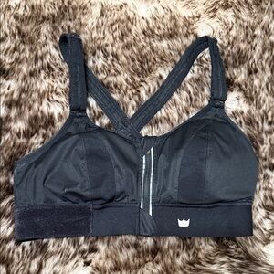 SHEFIT Black Women's Sports Bra